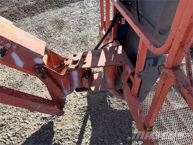 JLG 600AJ Diesel Articulating Boom Lift Zglobne podizne platforme
