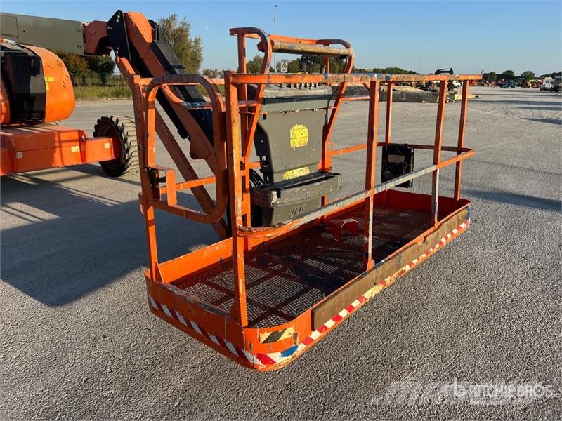 JLG 600AJ Diesel Articulating Boom Lift Karos emelők