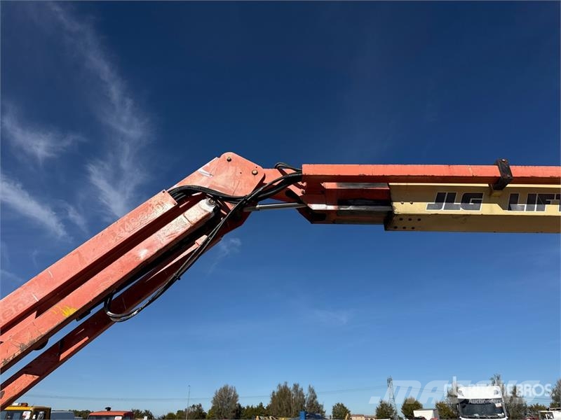 JLG 600AJ Diesel Articulating Boom Lift Zglobne podizne platforme