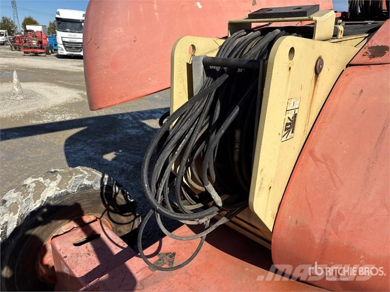 JLG 600AJ Diesel Articulating Boom Lift Zglobne podizne platforme