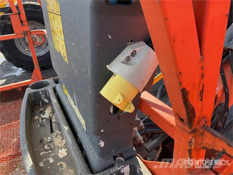 JLG 600AJS 4WD Diesel Articulating Boom Lift Articulated boom lifts