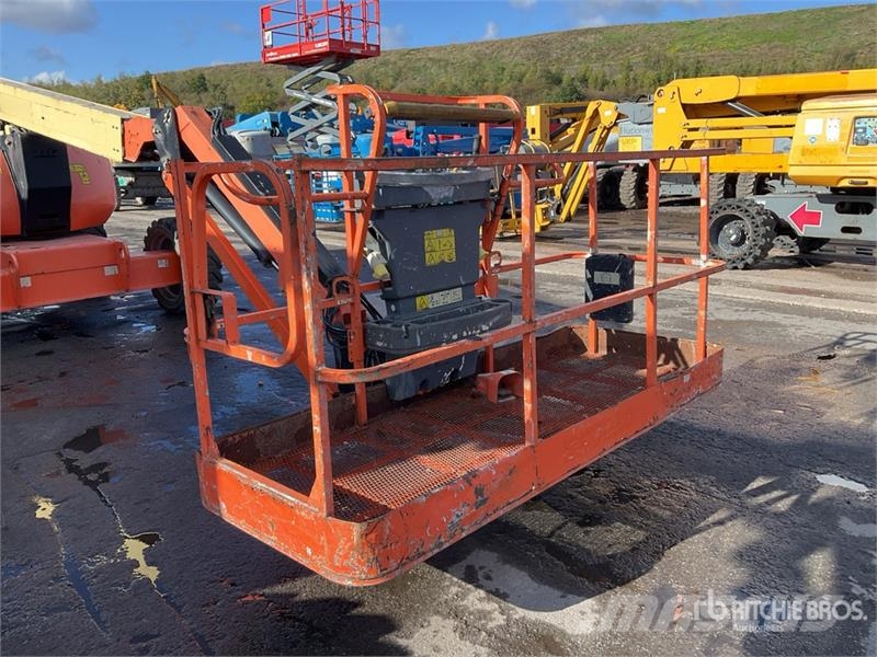 JLG 600AJS 4WD Diesel Articulating Boom Lift Articulated boom lifts
