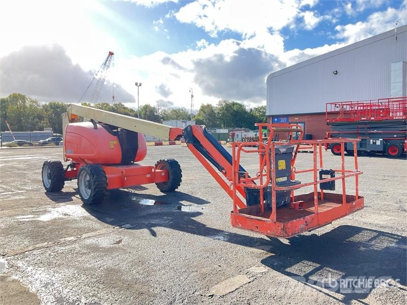 JLG 600AJS 4WD Diesel Articulating Boom Lift Articulated boom lifts