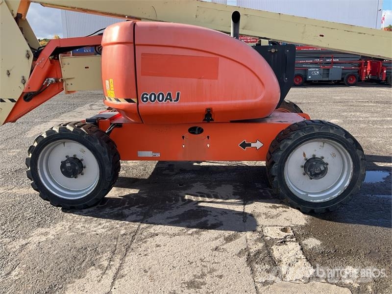 JLG 600AJS 4WD Diesel Articulating Boom Lift Articulated boom lifts