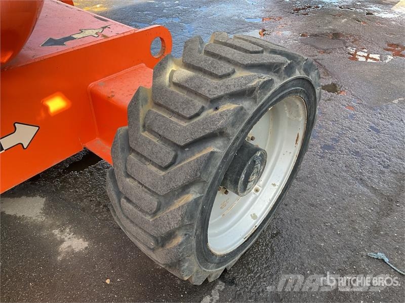 JLG 600AJS 4WD Diesel Articulating Boom Lift Articulated boom lifts