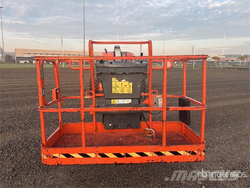 JLG 600S 4WD Diesel Telescopic Boom Lift رافعات سلة تلسكوبية