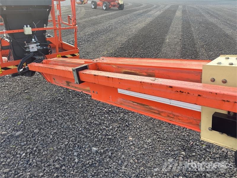 JLG 600S 4WD Diesel Telescopic Boom Lift رافعات سلة تلسكوبية
