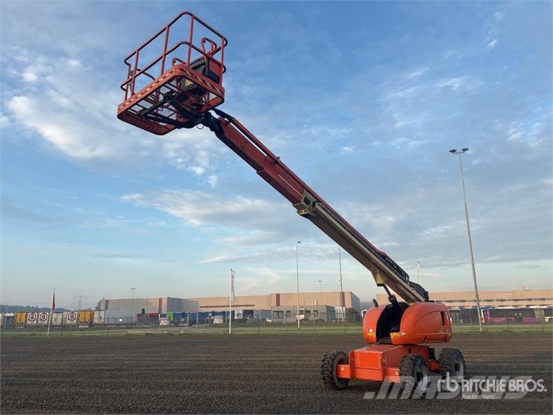 JLG 600S 4WD Diesel Telescopic Boom Lift رافعات سلة تلسكوبية