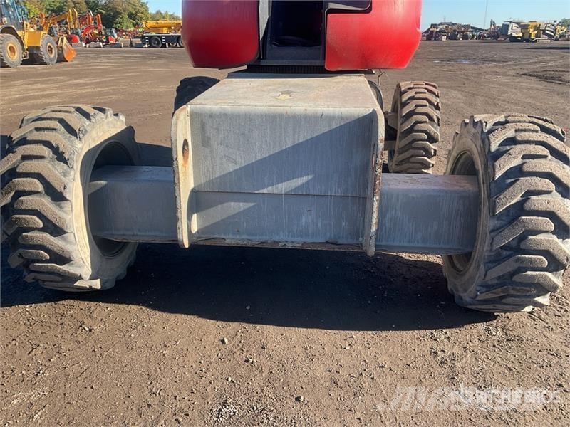 JLG 600SJ 4WD Diesel Articulating Boom Lift Knikarmhoogwerkers