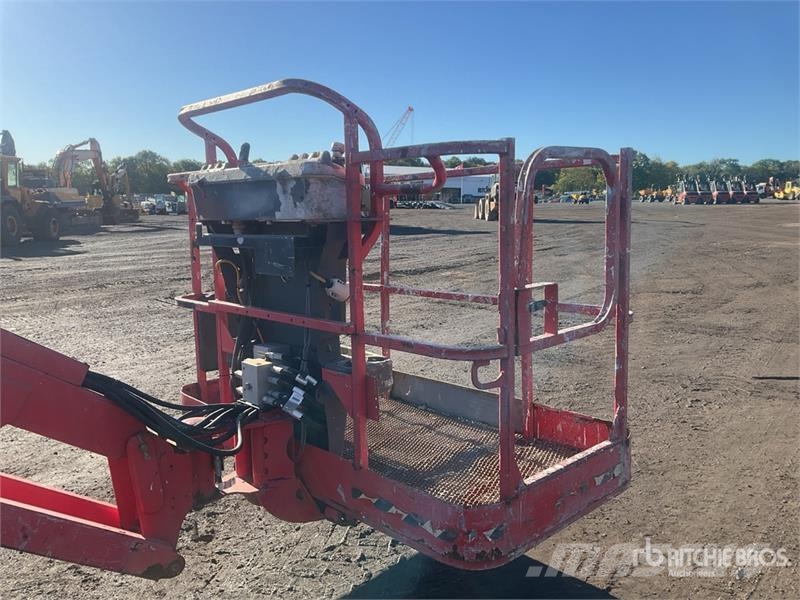 JLG 600SJ 4WD Diesel Articulating Boom Lift Knikarmhoogwerkers