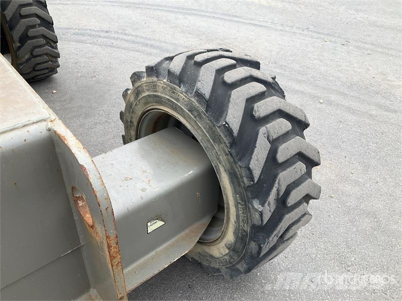 JLG 660SJ 2WD Diesel Articulating Boom Lift Gelenkteleskoparbeitsbühnen