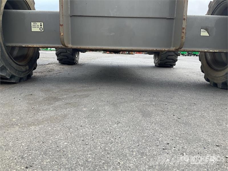 JLG 660SJ 2WD Diesel Articulating Boom Lift Gelenkteleskoparbeitsbühnen
