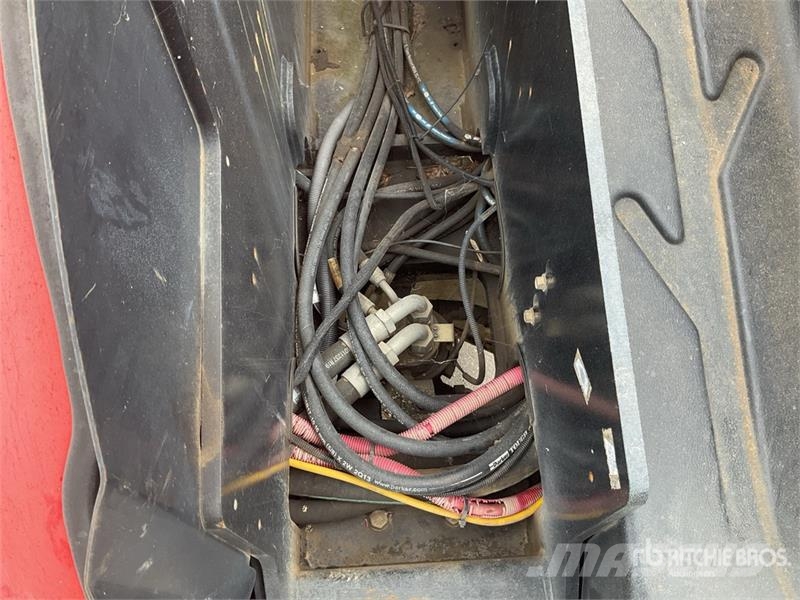 JLG 660SJ 2WD Diesel Articulating Boom Lift Gelenkteleskoparbeitsbühnen