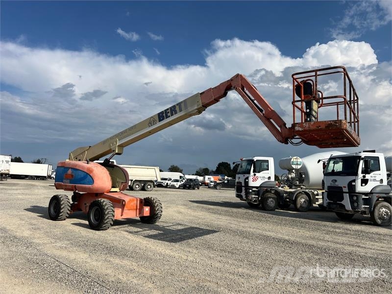 JLG 660SJ Diesel Telescopic Boom Lift Piattaforme a braccio telescopico