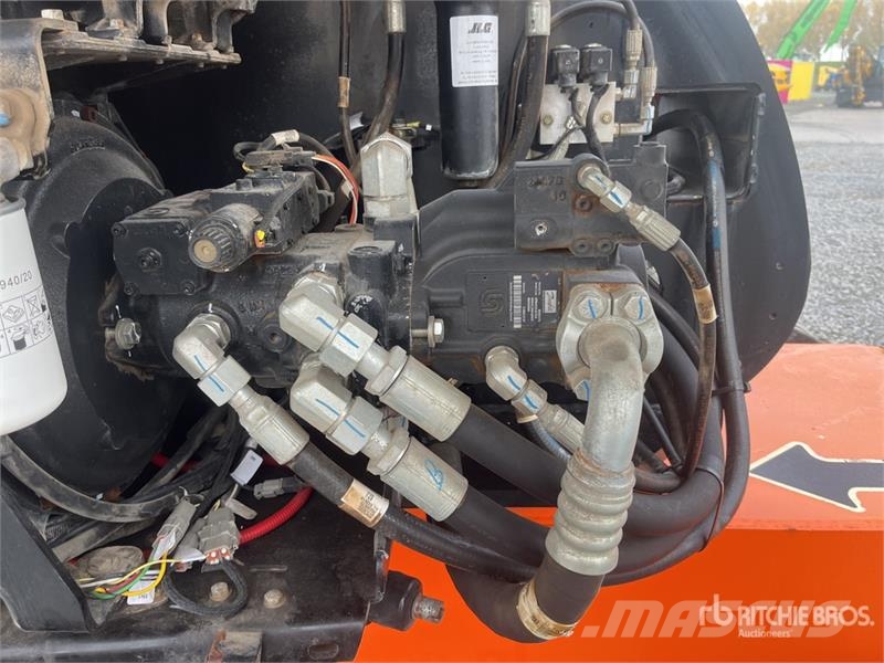 JLG 680S 4WD Diesel Telescopic Boom Lift Telescoophoogwerkers