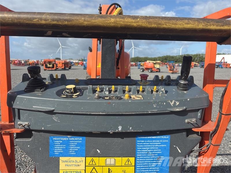JLG 800 AJ 4WD Diesel Articulating Boom Lift Strēles pacēlāji