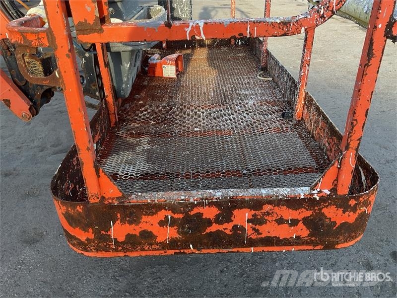JLG 800 AJ 4WD Diesel Articulating Boom Lift Articulated boom lifts