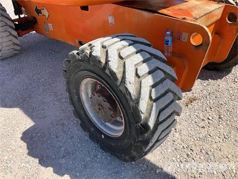 JLG 800 AJ 4WD Diesel Articulating Boom Lift Zglobne dvižne ploščadi