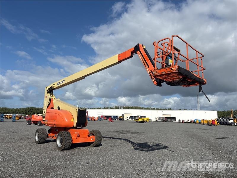 JLG 800 AJ 4WD Diesel Articulating Boom Lift Strēles pacēlāji