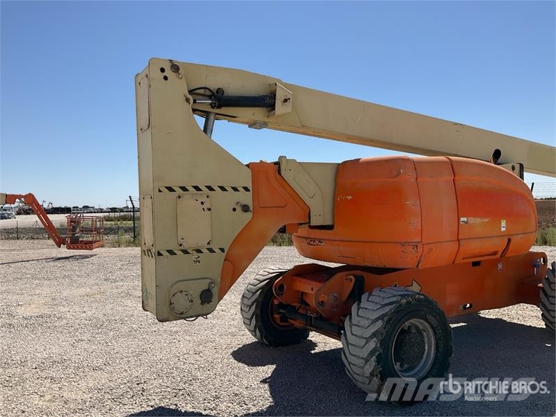 JLG 800 AJ 4WD Diesel Articulating Boom Lift Zglobne dvižne ploščadi