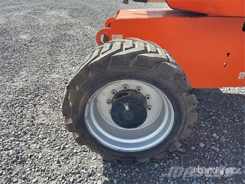 JLG 800 AJ 4WD Diesel Articulating Boom Lift Strēles pacēlāji