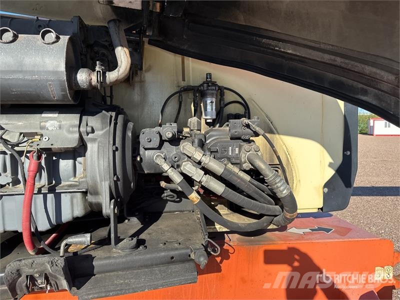 JLG 800 AJ 4WD Diesel Nacelle Articulee Articulating B Knikarmhoogwerkers