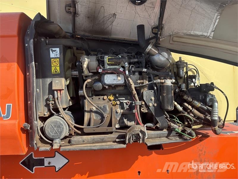 JLG 800 AJ 4WD Diesel Articulating Boom Lift Strēles pacēlāji
