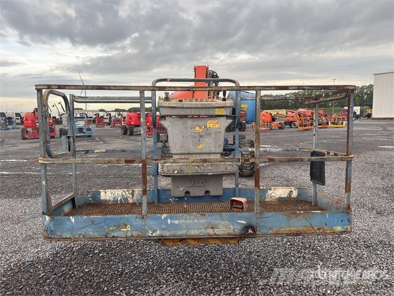 JLG 800 AJ 4WD Diesel Articulating Boom Lift Strēles pacēlāji