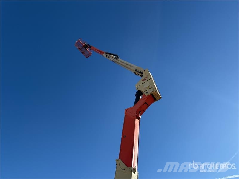 JLG 800 AJ 4WD Diesel Nacelle Articulee Articulating B Knikarmhoogwerkers