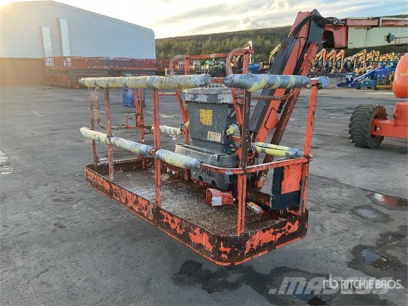 JLG 800 AJ 4WD Diesel Articulating Boom Lift Articulated boom lifts