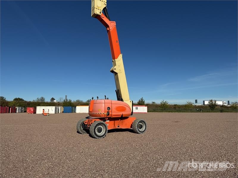 JLG 800 AJ 4WD Diesel Nacelle Articulee Articulating B Knikarmhoogwerkers