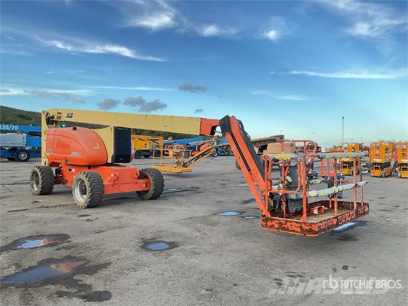 JLG 800 AJ 4WD Diesel Articulating Boom Lift Articulated boom lifts