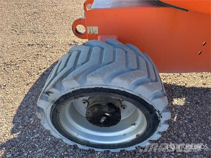 JLG 800 AJ 4WD Diesel Nacelle Articulee Articulating B Knikarmhoogwerkers