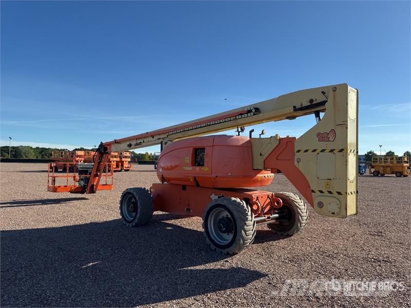 JLG 800 AJ 4WD Diesel Nacelle Articulee Articulating B Knikarmhoogwerkers