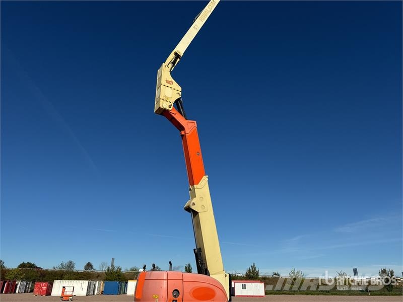 JLG 800 AJ 4WD Diesel Nacelle Articulee Articulating B Knikarmhoogwerkers