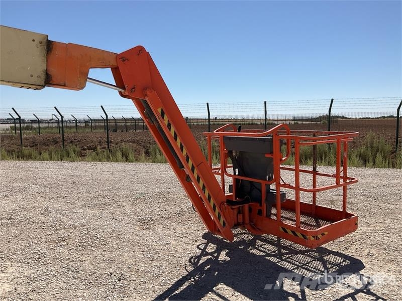 JLG 800 AJ 4WD Diesel Articulating Boom Lift Zglobne dvižne ploščadi