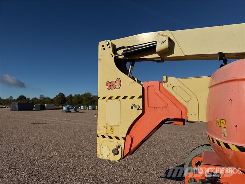 JLG 800 AJ 4WD Diesel Nacelle Articulee Articulating B Knikarmhoogwerkers