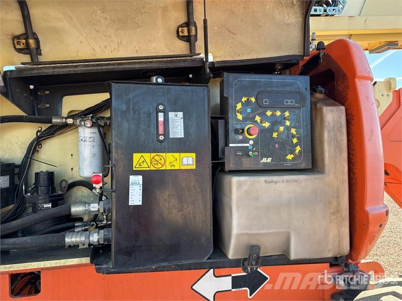 JLG 800 AJ 4WD Diesel Nacelle Articulee Articulating B Knikarmhoogwerkers