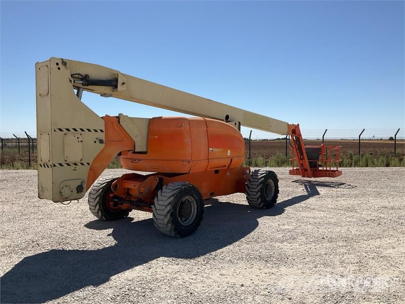 JLG 800 AJ 4WD Diesel Articulating Boom Lift Zglobne dvižne ploščadi