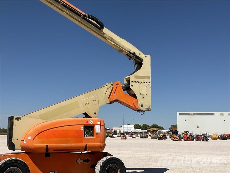 JLG 800 AJ 4WD Diesel Articulating Boom Lift Zglobne dvižne ploščadi