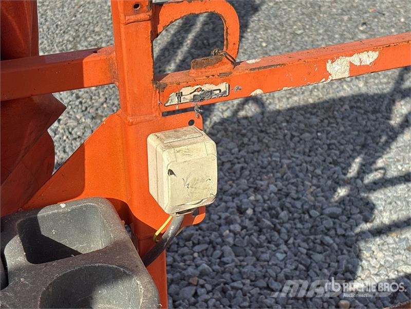 JLG 800 AJ 4WD Diesel Articulating Boom Lift Strēles pacēlāji