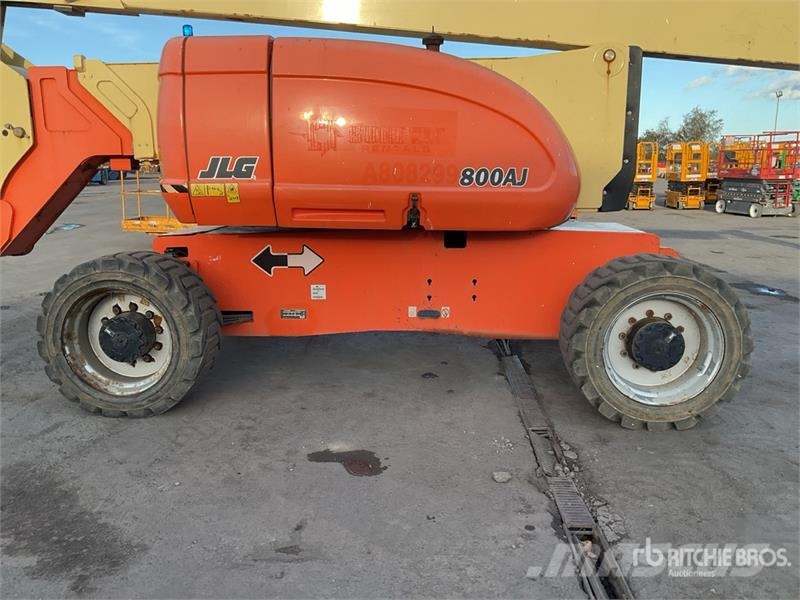 JLG 800 AJ 4WD Diesel Articulating Boom Lift Articulated boom lifts