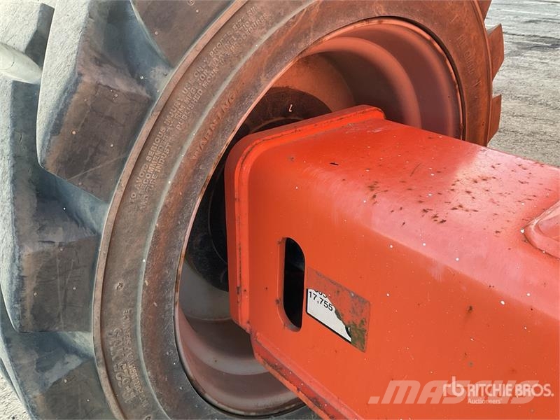 JLG 800 AJ 4WD Diesel Articulating Boom Lift Articulated boom lifts
