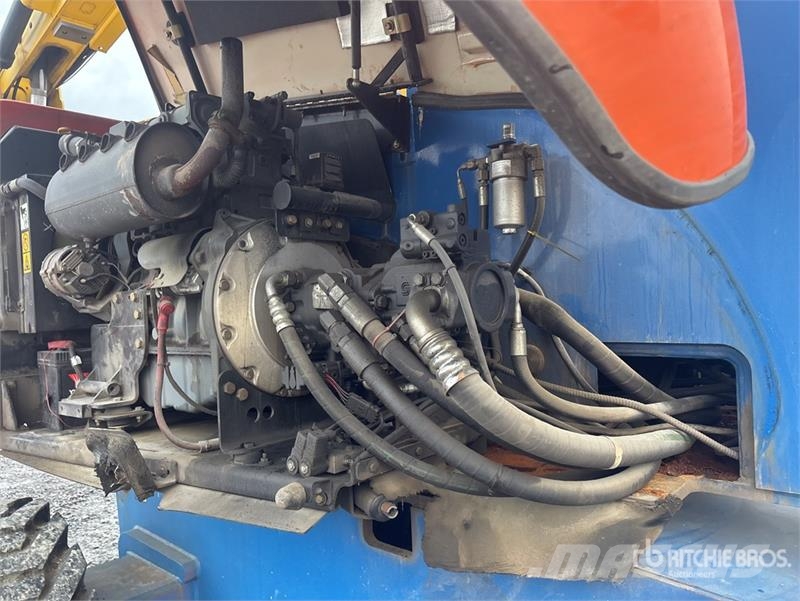 JLG 800 AJ 4WD Diesel Articulating Boom Lift Strēles pacēlāji