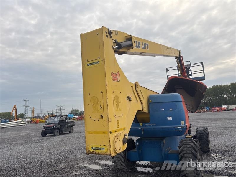 JLG 800 AJ 4WD Diesel Articulating Boom Lift Strēles pacēlāji