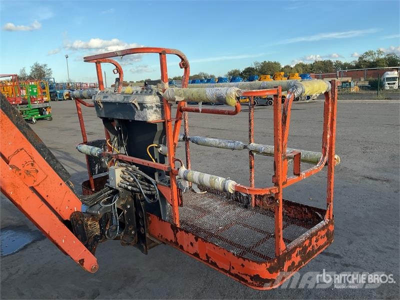 JLG 800 AJ 4WD Diesel Articulating Boom Lift Articulated boom lifts