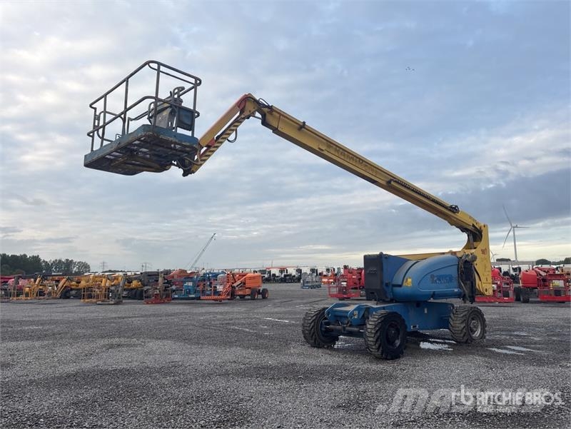 JLG 800 AJ 4WD Diesel Articulating Boom Lift Strēles pacēlāji