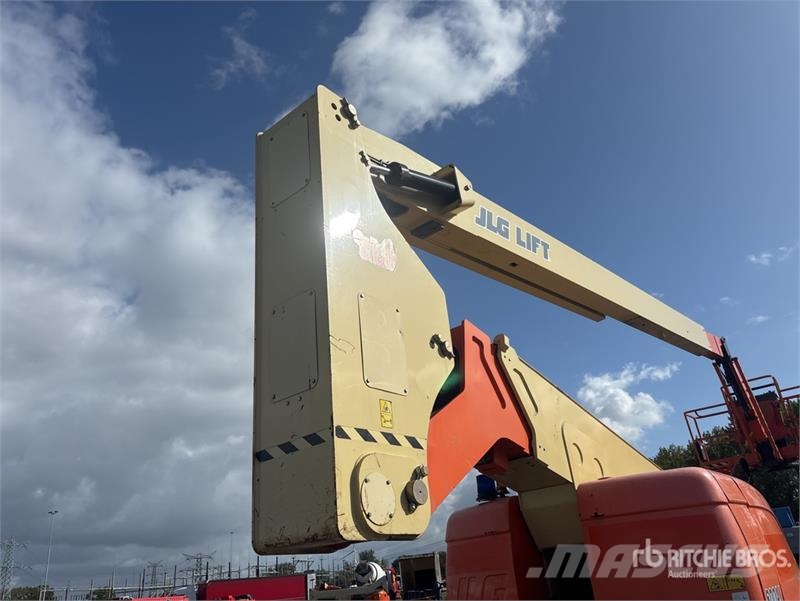JLG 800 AJ 4WD Diesel Articulating Boom Lift Strēles pacēlāji