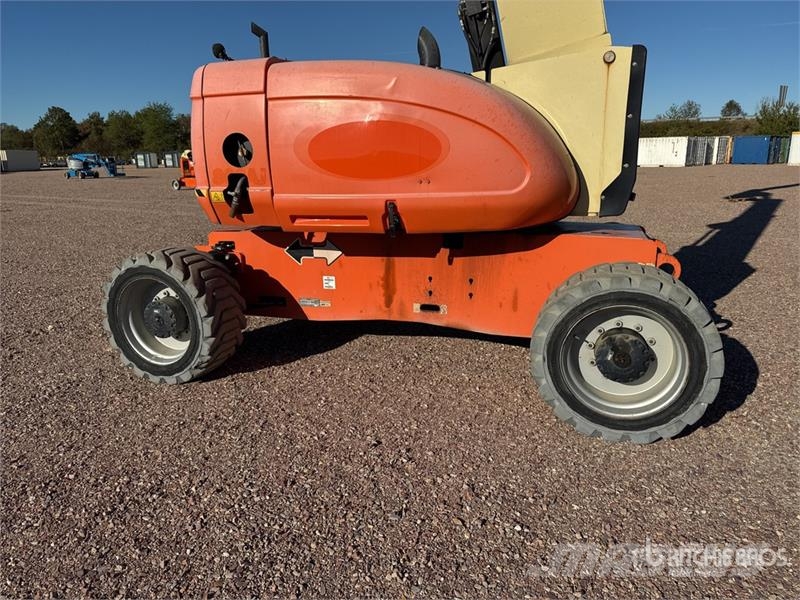 JLG 800 AJ 4WD Diesel Nacelle Articulee Articulating B Knikarmhoogwerkers
