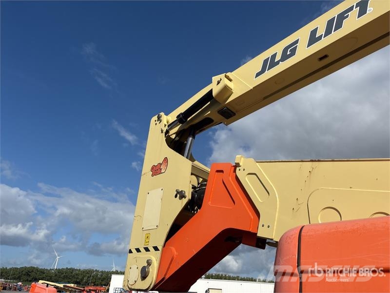 JLG 800 AJ 4WD Diesel Articulating Boom Lift Strēles pacēlāji